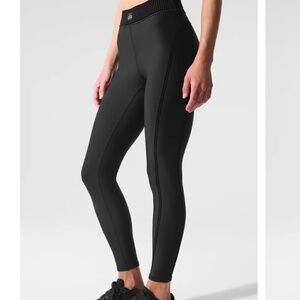 ALO YOGA Airlift High-Waist 7/8 Line Up Legging XS